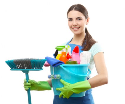 Detailed rug inspection and fibre-safe cleaning process in Waterloo